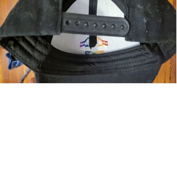 True Religion Black Mens Adjustable Hat in excellent condition. - Picture 2 of 5